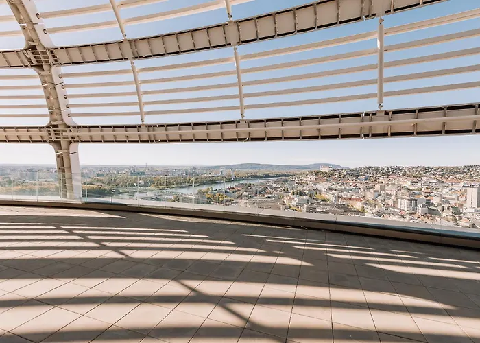 Skau Zaha Hadid Sky Park Loft *